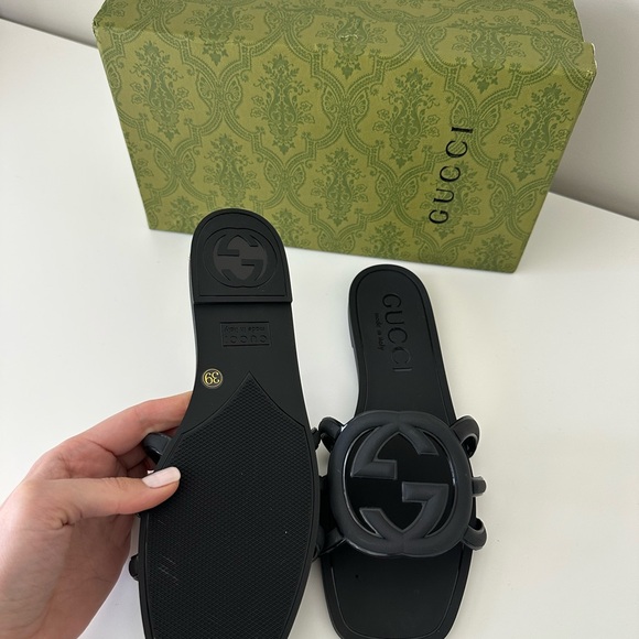 Gucci Slide Sandals - Picture 4 of 4